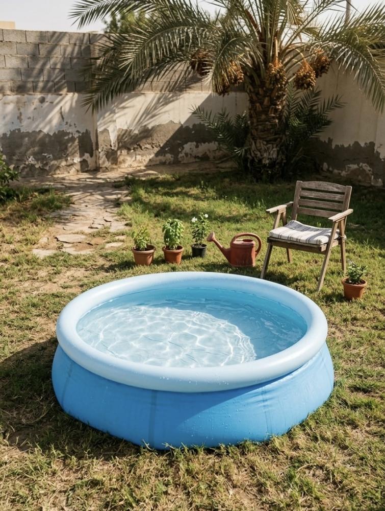 حوض سباحة بإطار