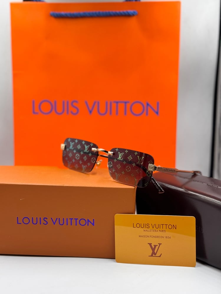 نظارة شمسية من ماركة LOUIS VUITTON هدية راقية فاخرة