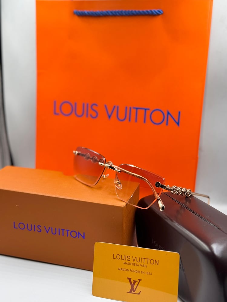 نظارة شمسية من ماركة LOUIS VUITTON للمناسبات والسفر