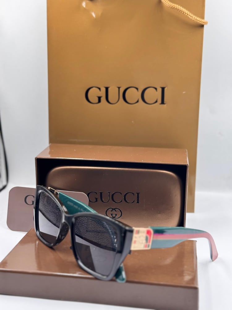 نظارة شمسية من ماركة GUCCI