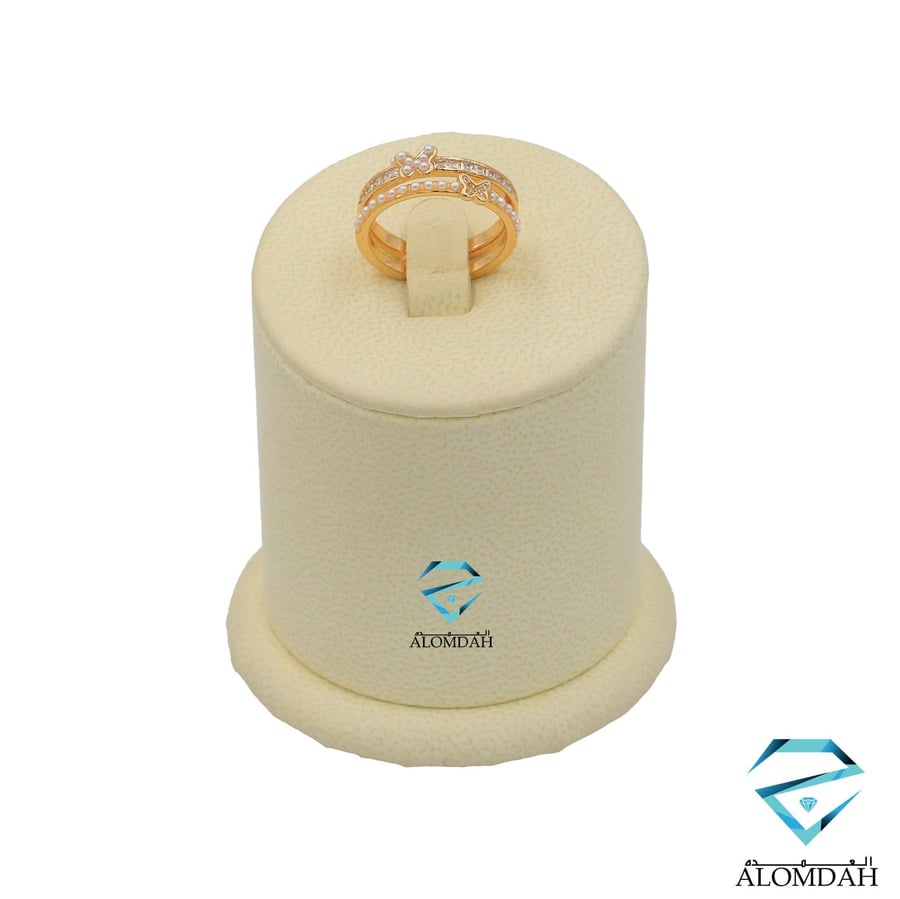 Golden butterfly ring decorated with zircon and attractive pearl