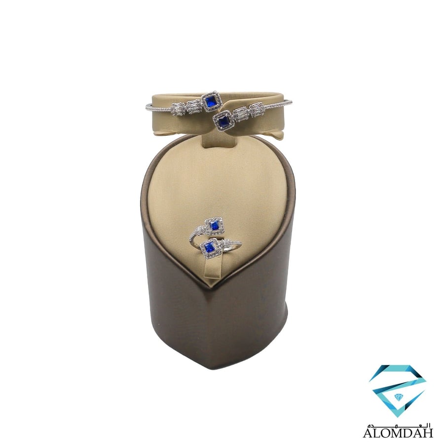اسوارة مع خاتم تصميم الماس