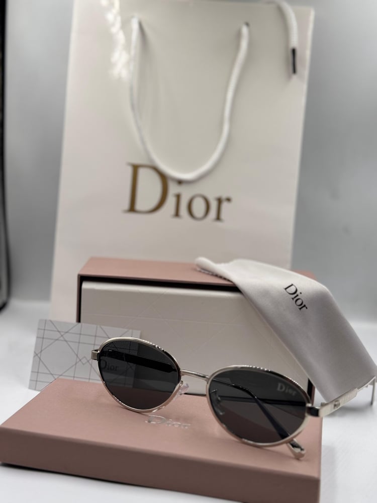 نظارة شمسية من ماركة Dior