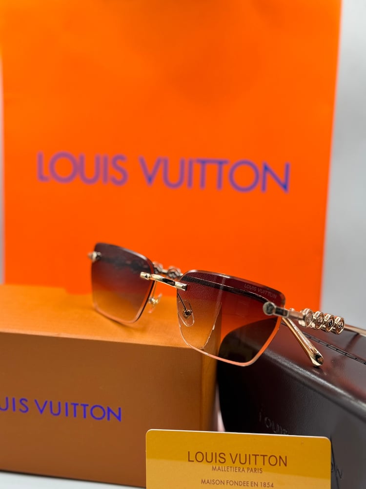 نظارة شمسية من ماركة LOUIS VUITTON للمناسبات والسفر
