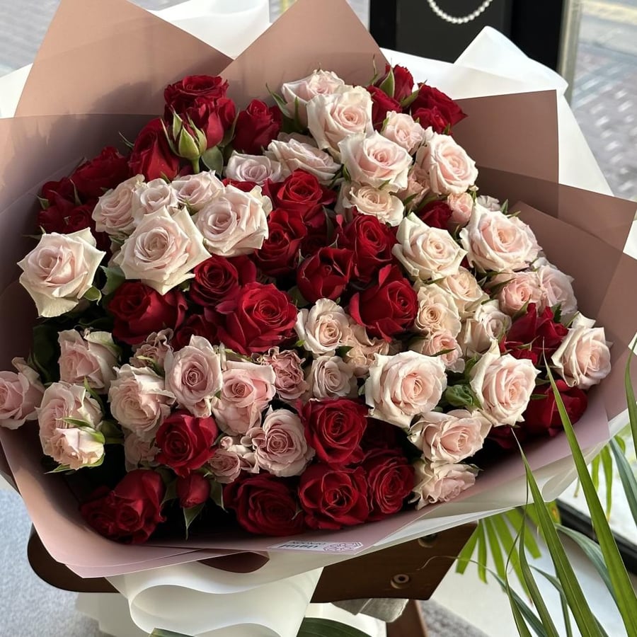 باقة بيبي روز وسط