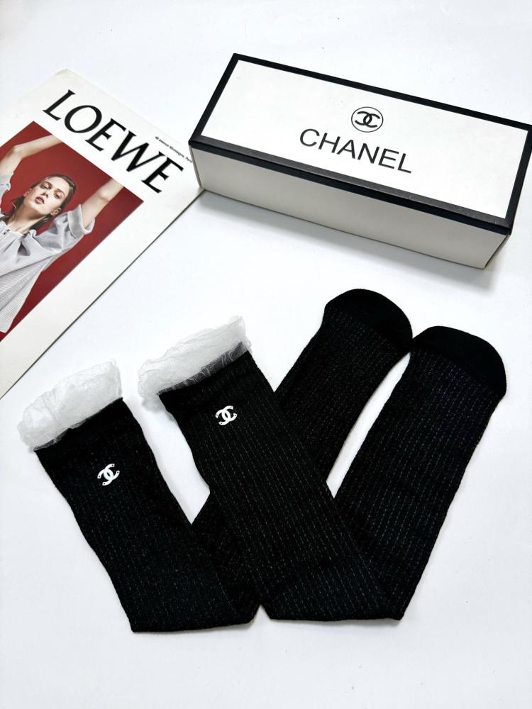 Chanel 1 pair of socks