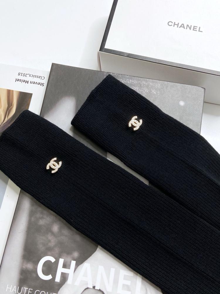 Chanel 1 pair of socks