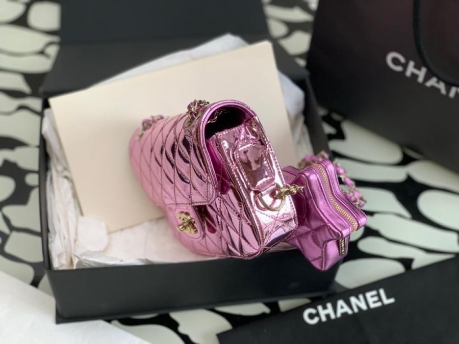 Chanel glazed purse
