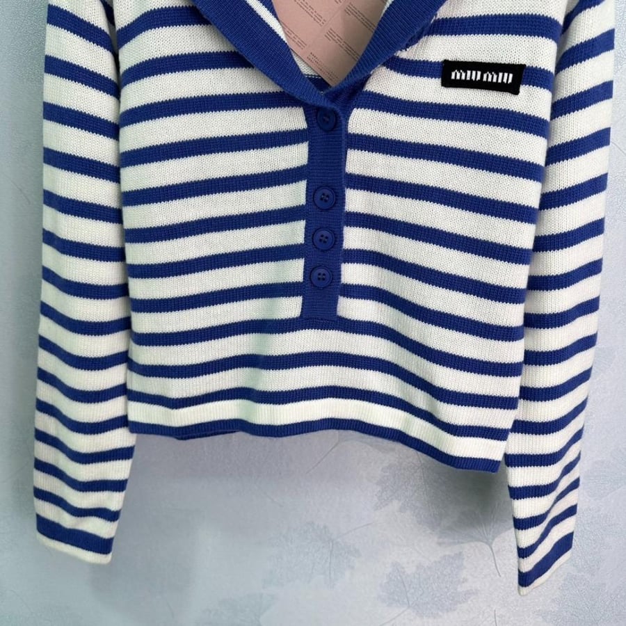 Miumiu cute sweater