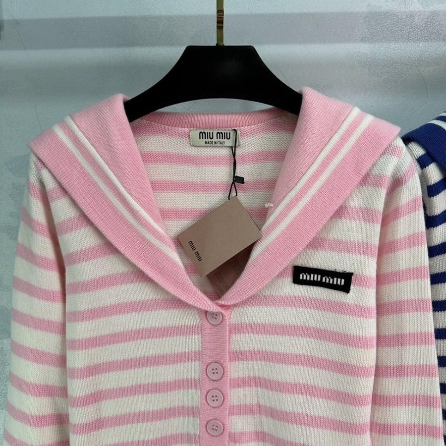 Miumiu cute sweater
