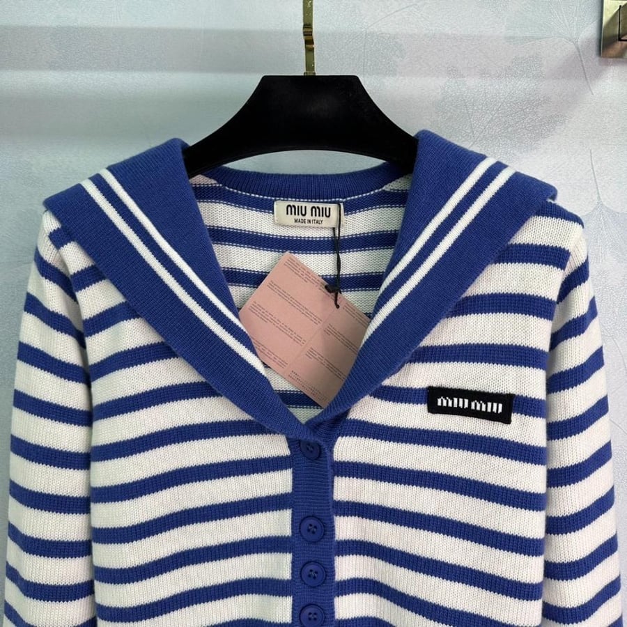 Miumiu cute sweater
