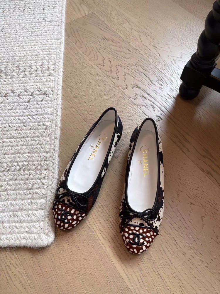 Chanel ballet flats cow-print