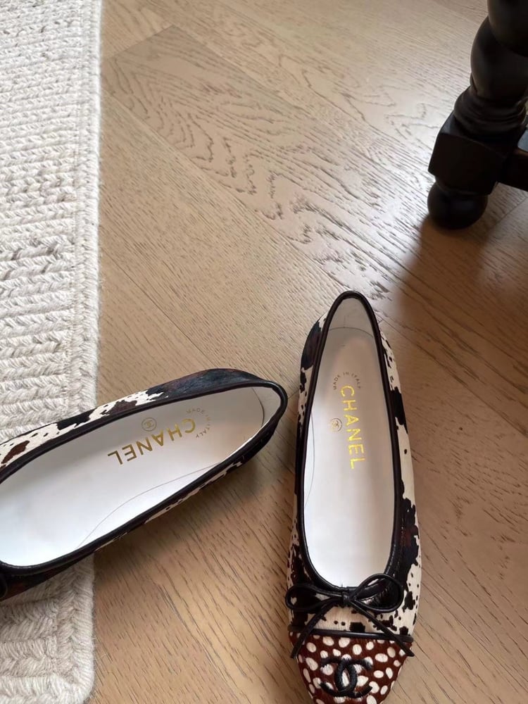 Chanel ballet flats cow-print