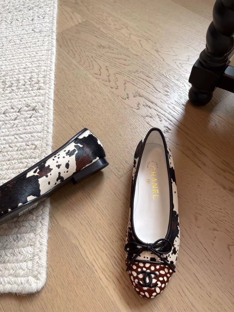 Chanel ballet flats cow-print