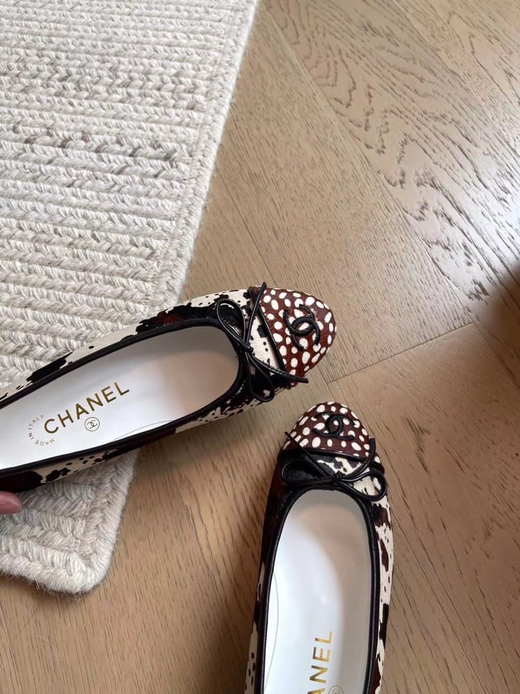 Chanel ballet flats cow-print