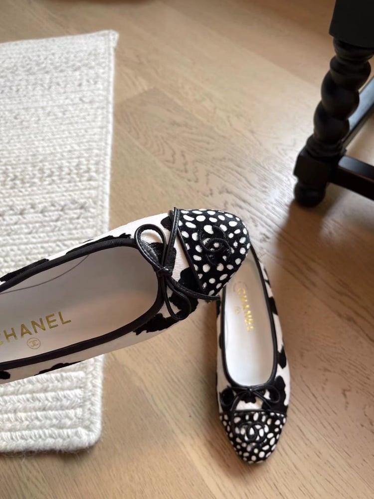 Chanel ballet flats cow-print