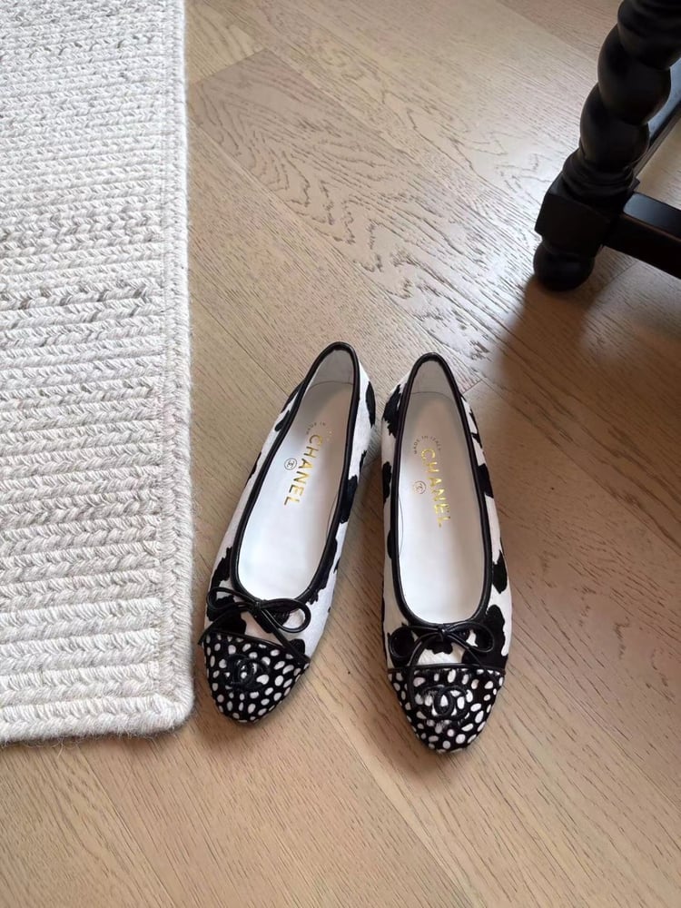 Chanel ballet flats cow-print