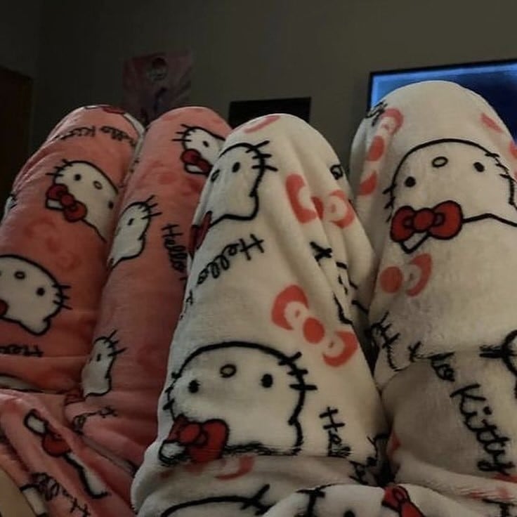 بنطلون هيلوكيتي hello kitty