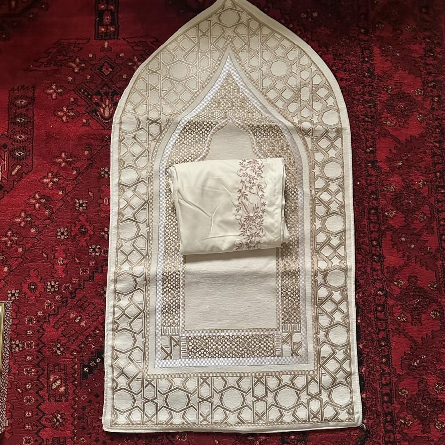 Light of the maqam