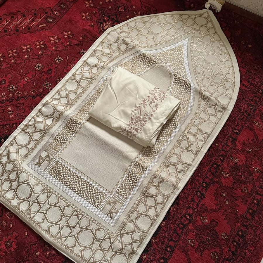 Light of the maqam