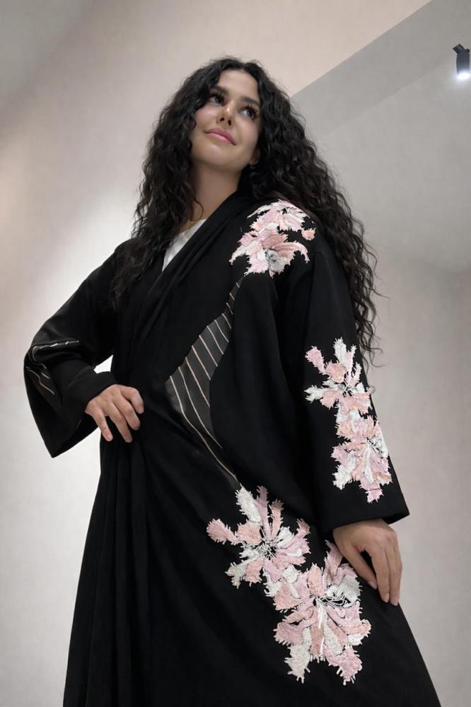 عباية ورود