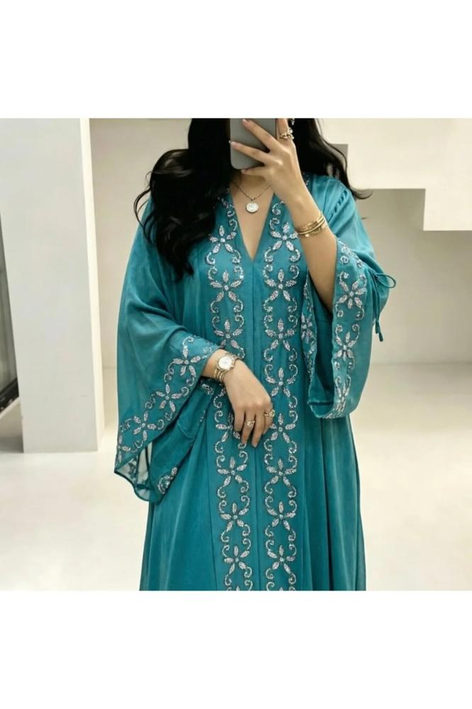 عبايه مطرزه بالخرز