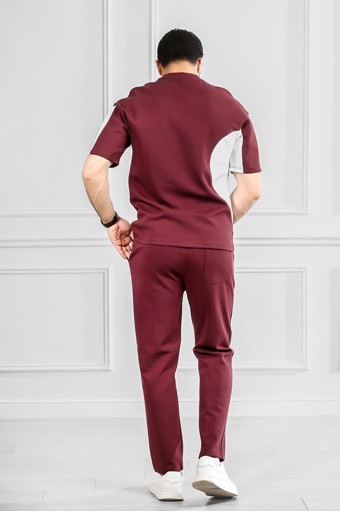 Men's oversized set, half sleeve, long pants, T-shirt decorated with embroidery in a different color, with a small-sized print of the Tornz brand.