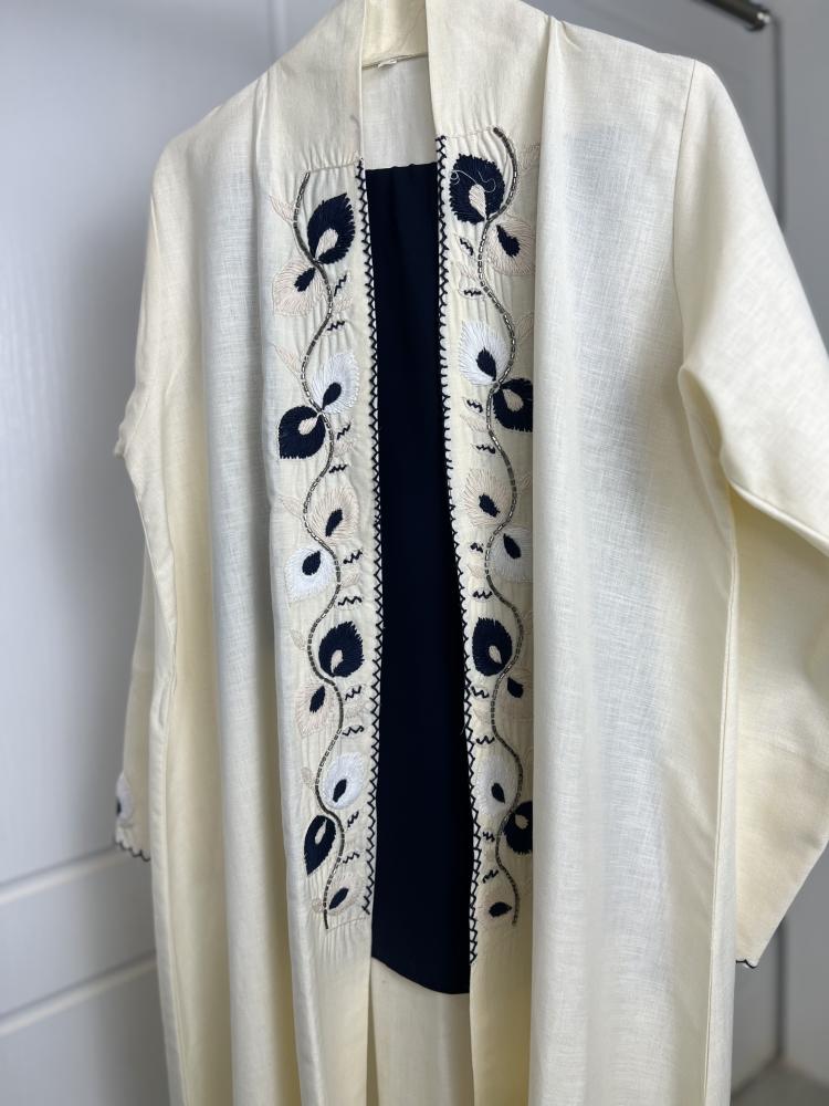 Buttery yellow | لنن أصفر