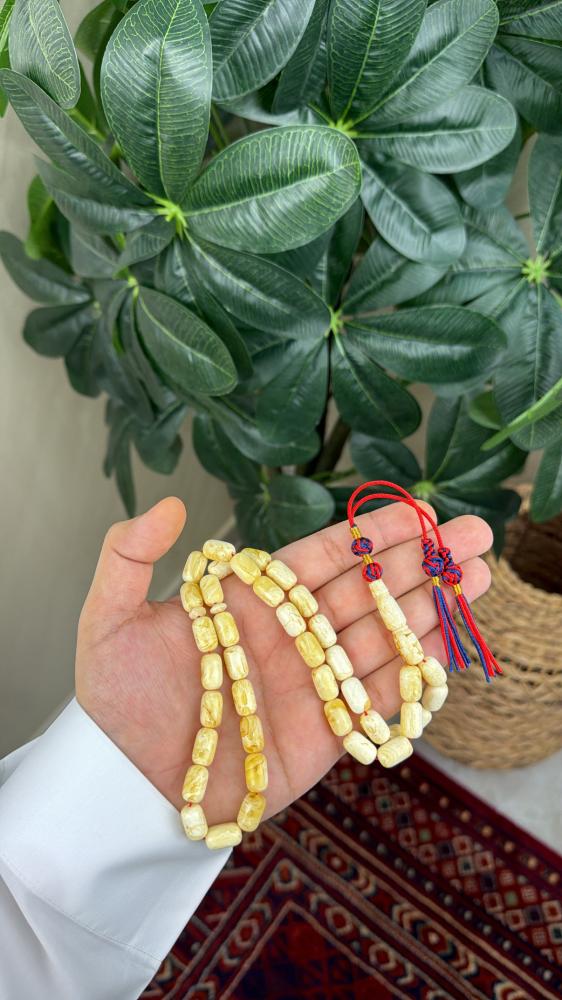 Egyptian mastic with a strong flavor