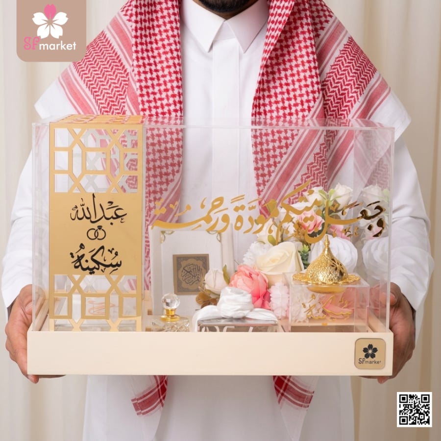 صندوق مهر إكرليك مع طباعة الاسماء DB024
