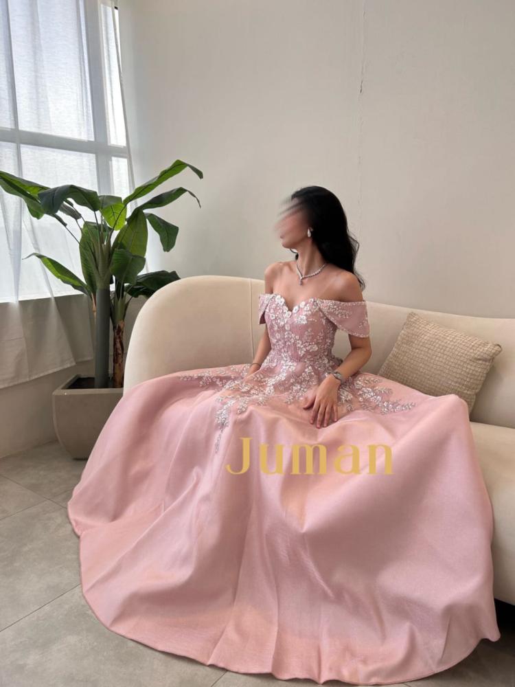Evening dress with beads and embroidery