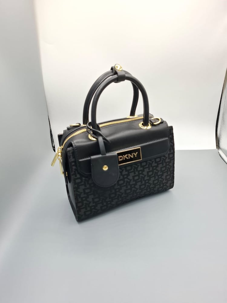 DKNY