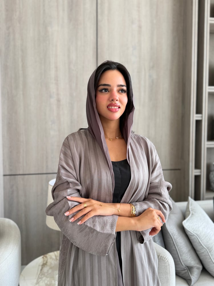 عباية رمادي LA30