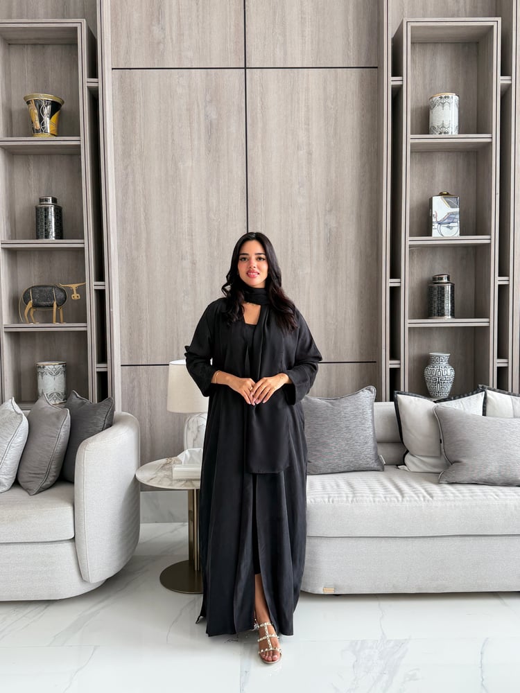 عباية أسود LA29