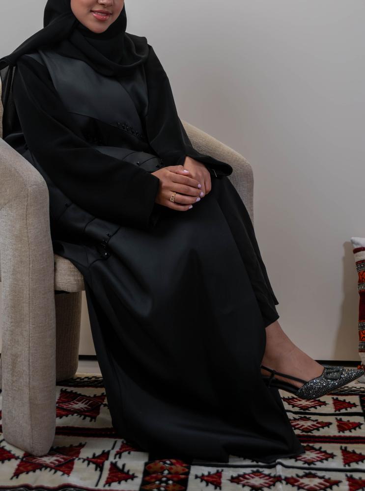 عباية كريب سرميك مع تفته