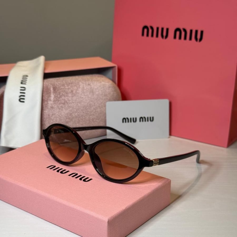 فخامة وبساطة | نظارة Miu Miu