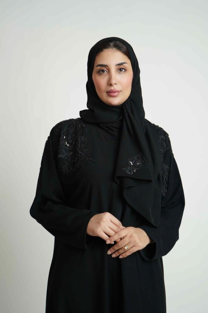 عباية كتف قماش ملكي اصلي من الامام تحديد واكتام شغل يدوي لؤلؤة وخرز