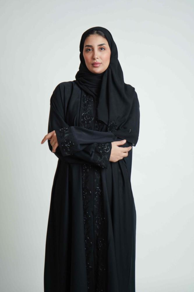 عباية كتف قماش انترنت من الامام شغل  اري وخرز