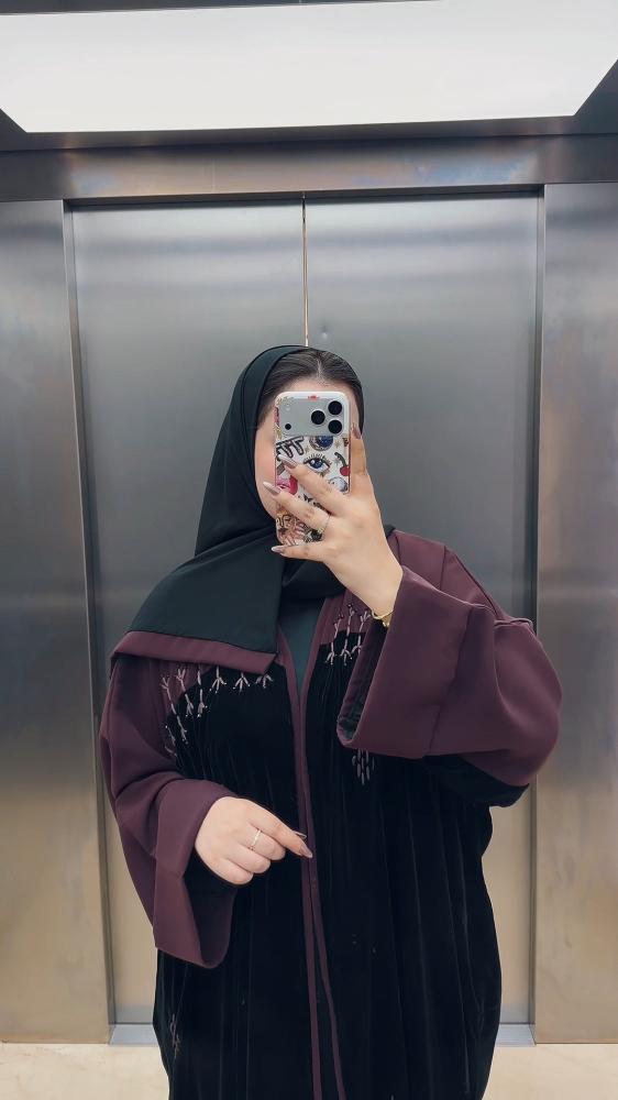 مخمل شك عنابي غامق 1092