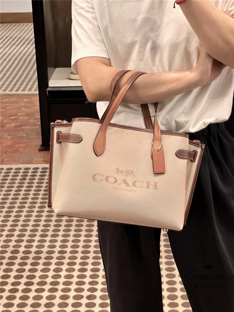 كوتش Hanna Carryall bag