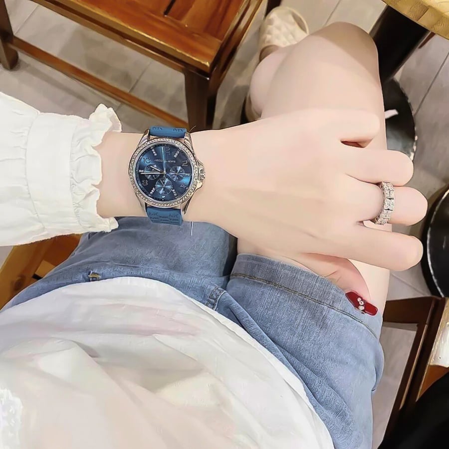 ساعة مايكل كورس ميني بايلوت كوارتز نسائية - MKO1004