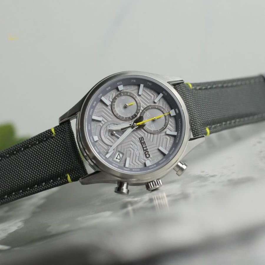 Seiko Conceptual Quartz Chronograph Men's Watch - SSB423P1