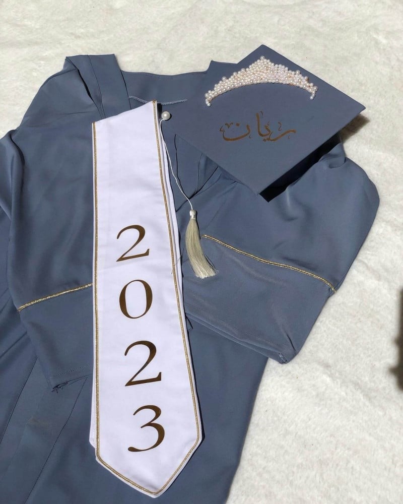 عبايات تخرج 2024