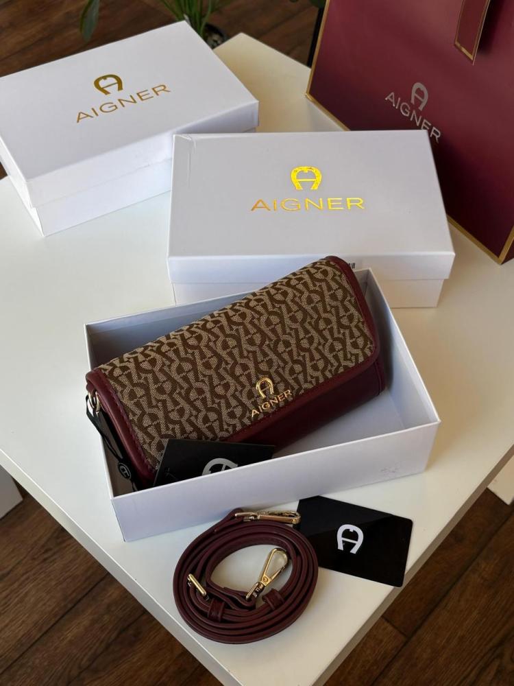 شنطة نسائية ماركة AIGNER جلد فاخر بتصميم أنيق كلاسيكي