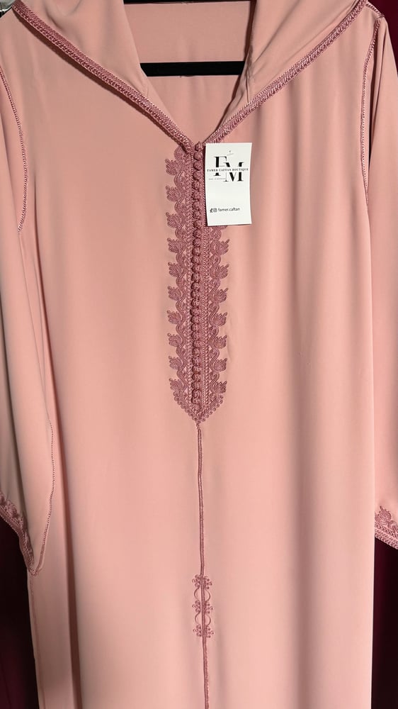 جلابية مغربية وردي