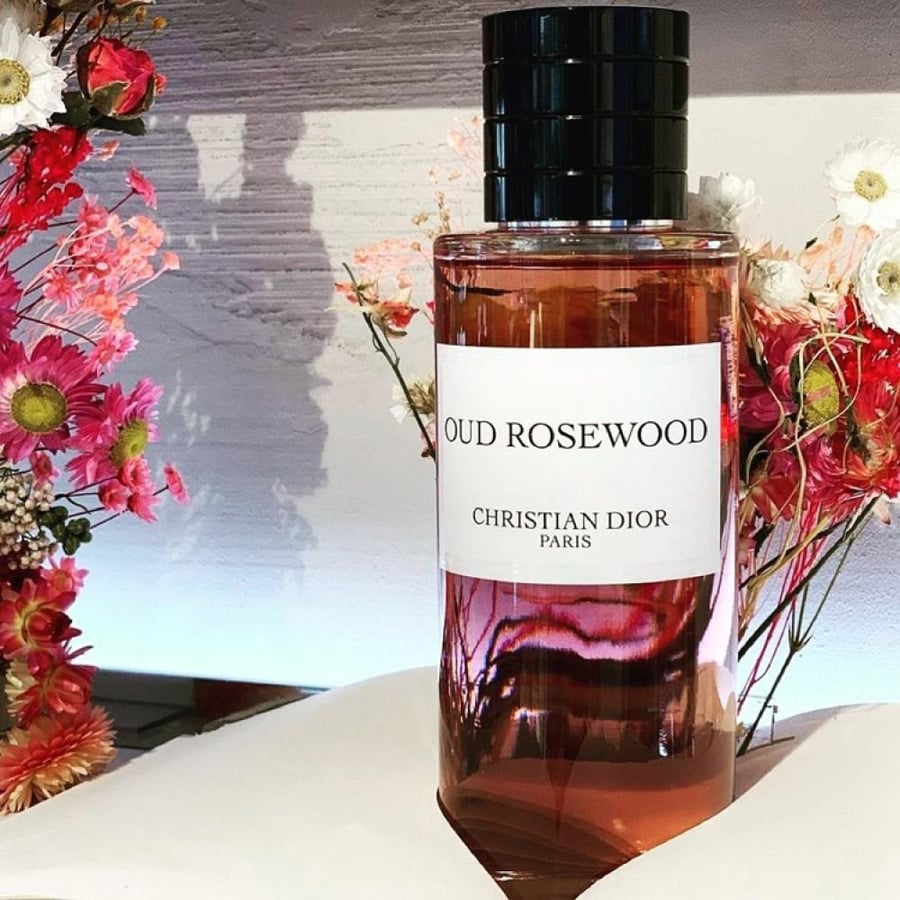 عطر عود روز وود