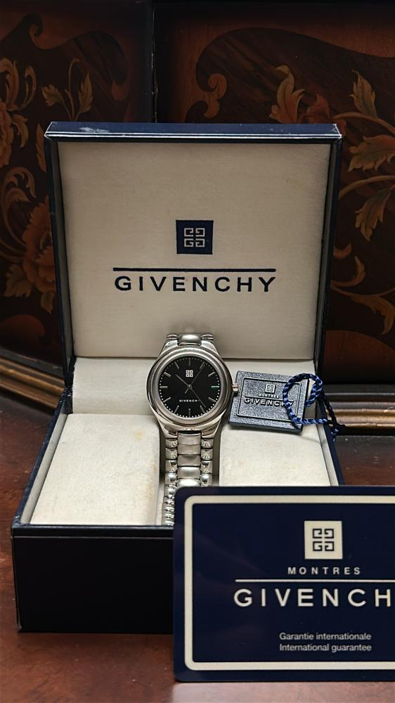 Givenchy Vintage 80s–90s Swiss Quartz