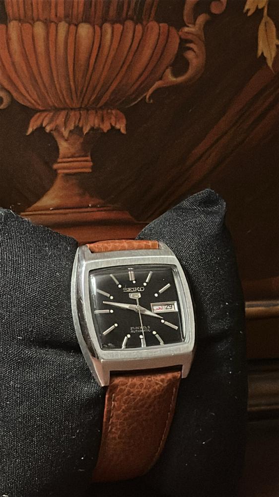 Seiko 5 black TV