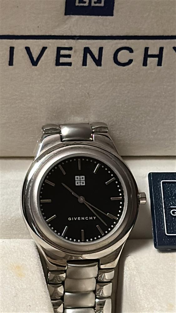 Givenchy Vintage 80s–90s Swiss Quartz