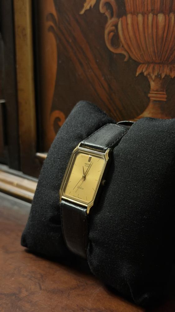 SEIKO Dolce Royal Rectangular Gold